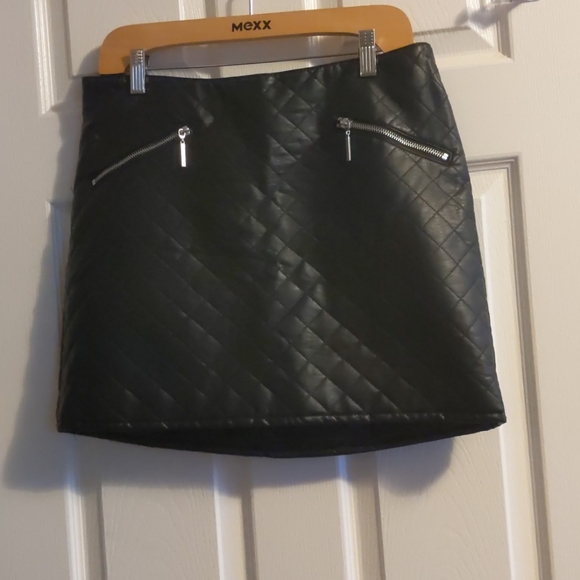 Quilted faux leather mini skirt